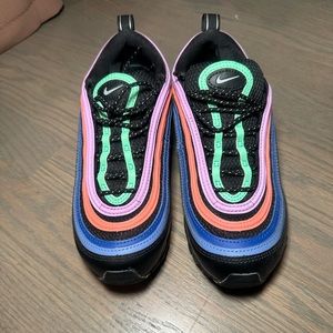Nike Air Max 97 Electro Green
Fuchsia / worn twice